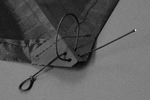Nose tensioning line, open.